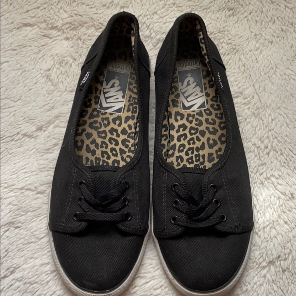Women’s vans slip on shoes